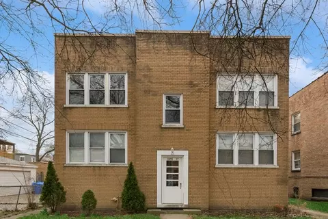 2615 W Estes Ave #2E, Chicago, IL 60645