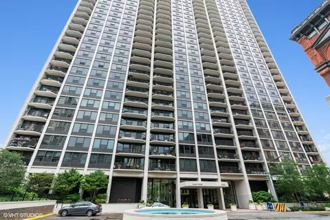 1560 N Sandburg Ter #3501, Chicago, IL 60610