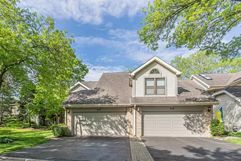 914 N Auburn Woods Dr, Palatine, IL 60067