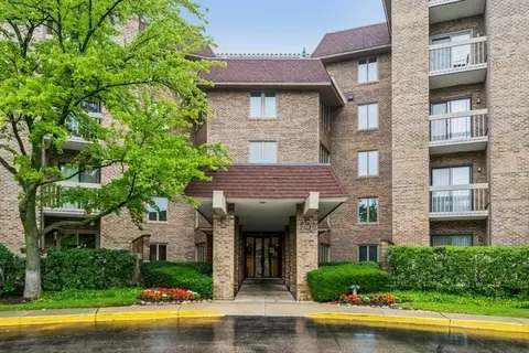 1220 Rudolph Rd #3J, Northbrook, IL 60062