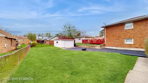 Exterior - 1916 N Taft Ave, Berkeley, IL 60163 photo 6 of 13