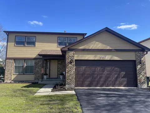 897 Debra Ln, Elk Grove Village, IL 60007
