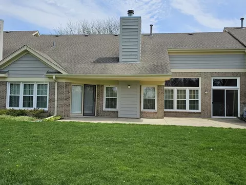 542 Philip Dr, Bartlett, IL 60103 photo 3