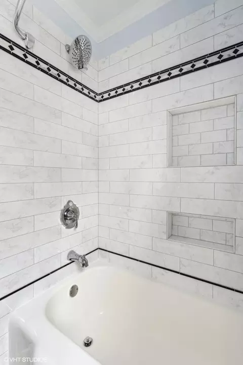 Bath - 327 Nora Ave, Glenview, IL 60025 photo 3 of 3