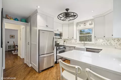 Kitchen - 327 Nora Ave, Glenview, IL 60025 photo 3 of 3