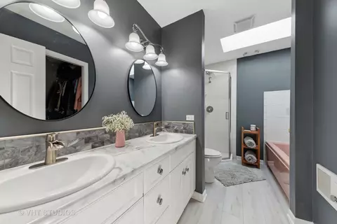Bath - 3105 Killarney Dr, Cary, IL 60013 photo 2 of 2