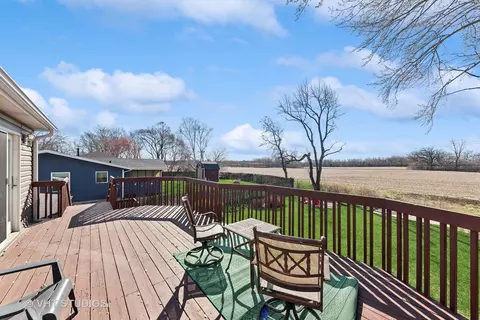 Exterior - 3105 Killarney Dr, Cary, IL 60013 photo 2 of 6