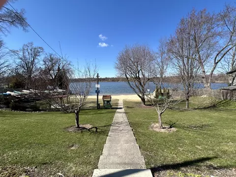 Exterior - 3105 Killarney Dr, Cary, IL 60013 photo 6 of 6