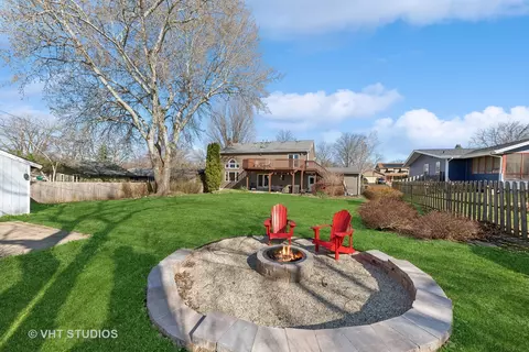 Exterior - 3105 Killarney Dr, Cary, IL 60013 photo 5 of 6