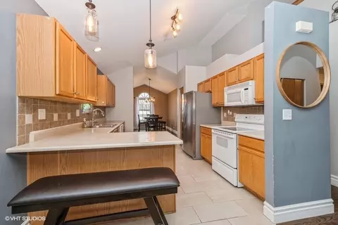 5359 Christopher Dr, Oak Forest, IL 60452 photo 3