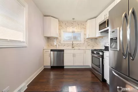 Kitchen - 16335 Hermitage Ave, Markham, IL 60428 photo 1 of 2