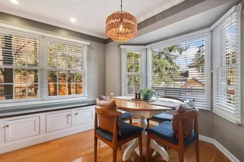 Dining - 4208 Oaksbury Ln, Rolling Meadows, IL 60008 photo 1 of 2