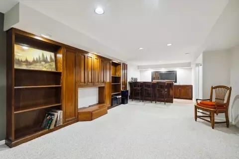 Other - 4208 Oaksbury Ln, Rolling Meadows, IL 60008 photo 7 of 10
