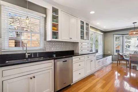 Kitchen - 4208 Oaksbury Ln, Rolling Meadows, IL 60008 photo 3 of 6