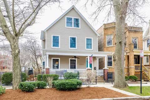 2123 W Agatite Ave, Chicago, IL 60625