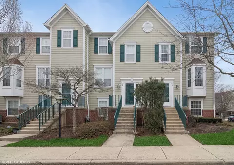 1095 Village Center Pkwy #1, Aurora, IL 60506