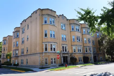 7444 Adams St #G2, Forest Park, IL 60130