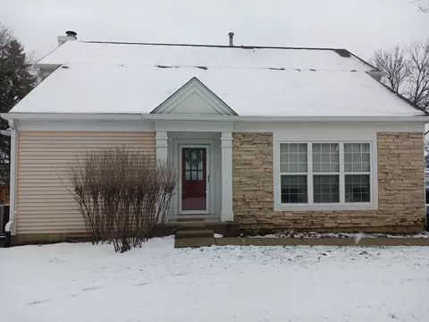 4756 Amber Cir, Hoffman Estates, IL 60192 photo 3