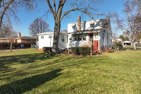 Exterior - 33 E Walnut Ave, Des Plaines, IL 60016 photo 3 of 3