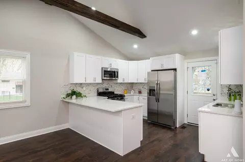 Kitchen - 16605 Marshfield Ave, Markham, IL 60428 photo 4 of 6