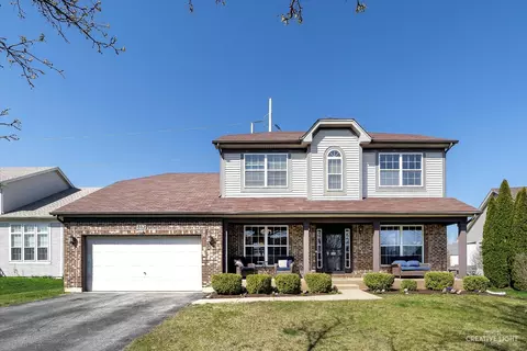 802 Hudson Dr, Oswego, IL 60543