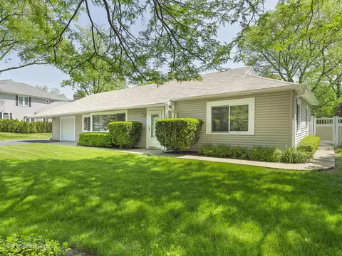 5545 Harvey Ave, La Grange Highlands, IL 60525