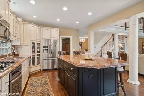 Kitchen - 2919 Beth Ln, Naperville, IL 60564 photo 3 of 3