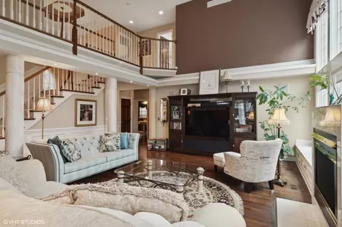 Living - 2919 Beth Ln, Naperville, IL 60564 photo 3 of 7