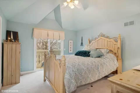 Bedroom - 2919 Beth Ln, Naperville, IL 60564 photo 2 of 4