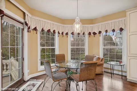 Dining - 2919 Beth Ln, Naperville, IL 60564 photo 1 of 2