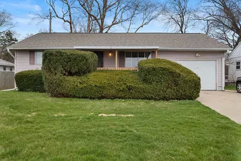 1206 S Duncan Rd, Champaign, IL 61821