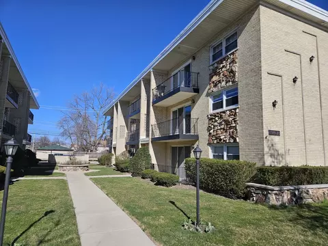 6591 N Northwest Hwy #6, Chicago, IL 60631