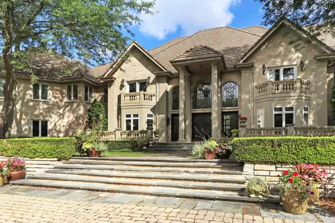 34 W Penny Rd, South Barrington, IL 60010