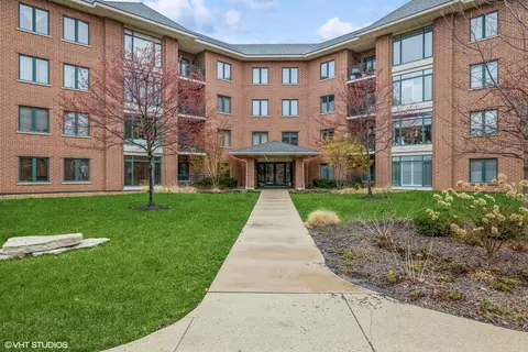 875 E 22nd St #108, Lombard, IL 60148