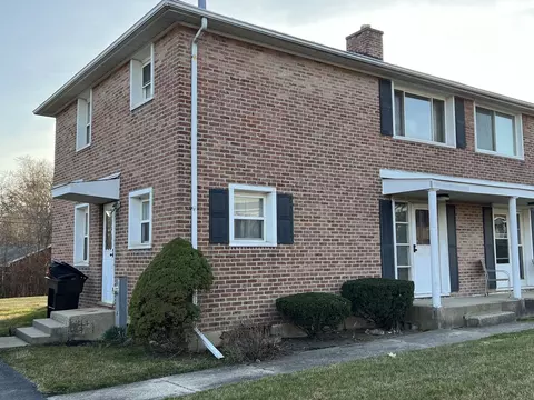 21 Mccarthy Rd, Park Forest, IL 60466