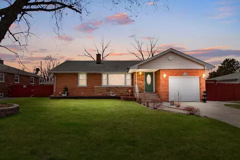 15934 Carol Ave, Harvey, IL 60426