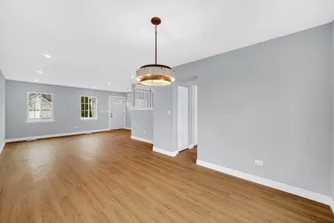 Other - 1210 Monarch Ln, Hoffman Estates, IL 60192 photo 3 of 14