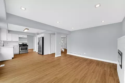 Other - 1210 Monarch Ln, Hoffman Estates, IL 60192 photo 6 of 14