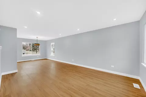 Other - 1210 Monarch Ln, Hoffman Estates, IL 60192 photo 1 of 14
