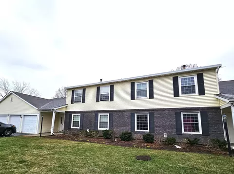 623 Mallard Ct #A1, Bartlett, IL 60103