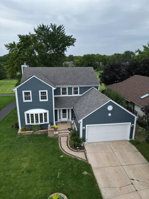 6582 Tealwood Dr, Lisle, IL 60532