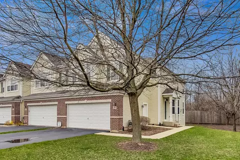 368 Buckingham Ct #368, Lombard, IL 60148