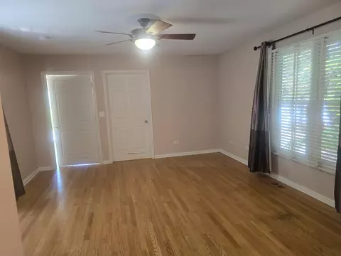 Living - 312 Nuttall Rd, Riverside, IL 60546 photo 3 of 5