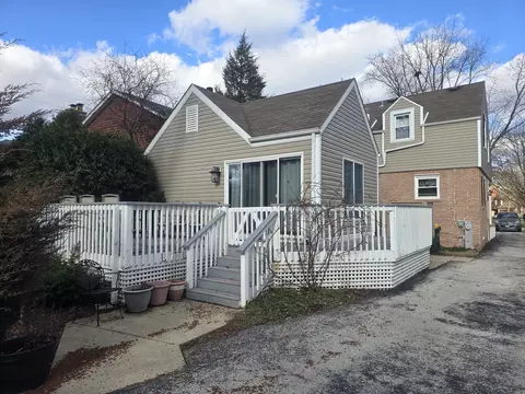 Exterior - 312 Nuttall Rd, Riverside, IL 60546 photo 3 of 8