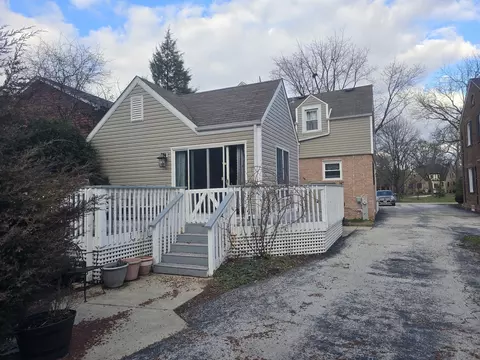 Exterior - 312 Nuttall Rd, Riverside, IL 60546 photo 2 of 8