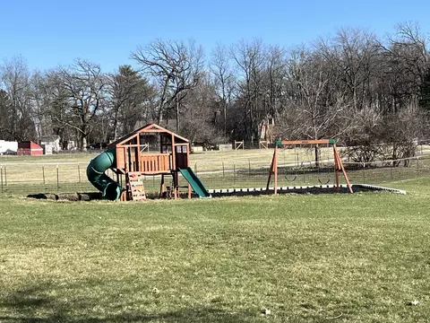 View/Area - 5212 Hickory Ln, Mchenry, IL 60051 photo 3 of 4