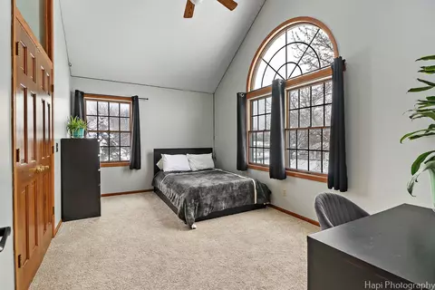 Bedroom - 5212 Hickory Ln, Mchenry, IL 60051 photo 3 of 7