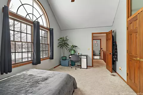 Bedroom - 5212 Hickory Ln, Mchenry, IL 60051 photo 4 of 7