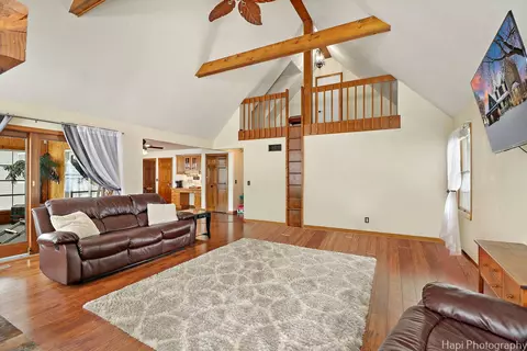 Living - 5212 Hickory Ln, Mchenry, IL 60051 photo 3 of 6