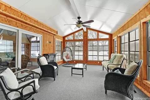 Exterior - 5212 Hickory Ln, Mchenry, IL 60051 photo 4 of 7